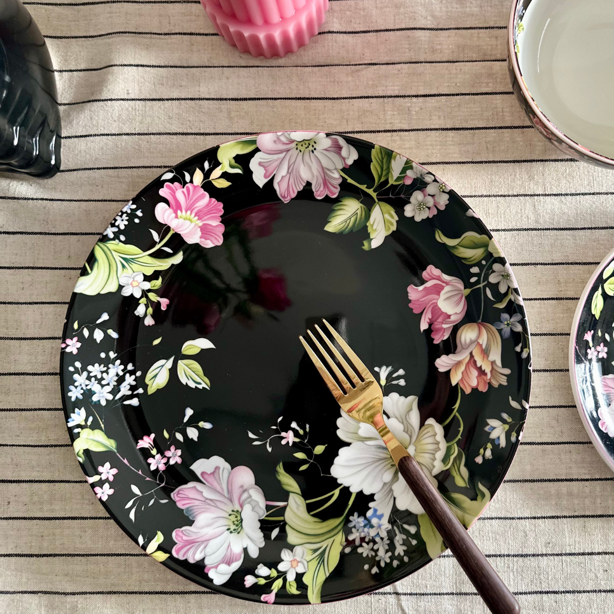 Garden Splendor (Black) Dinner Plates - Set of 2 (10.5 inch each)