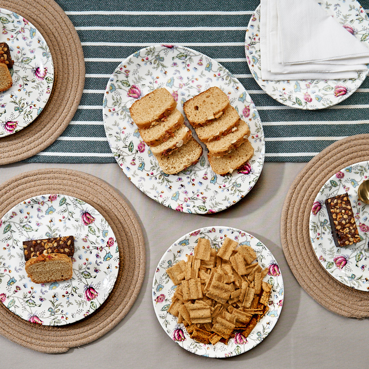 Pink Shrub Gathering Set - Set of 1 Oval Platter (10 inch) & 4 Snack Plates (7 inch)