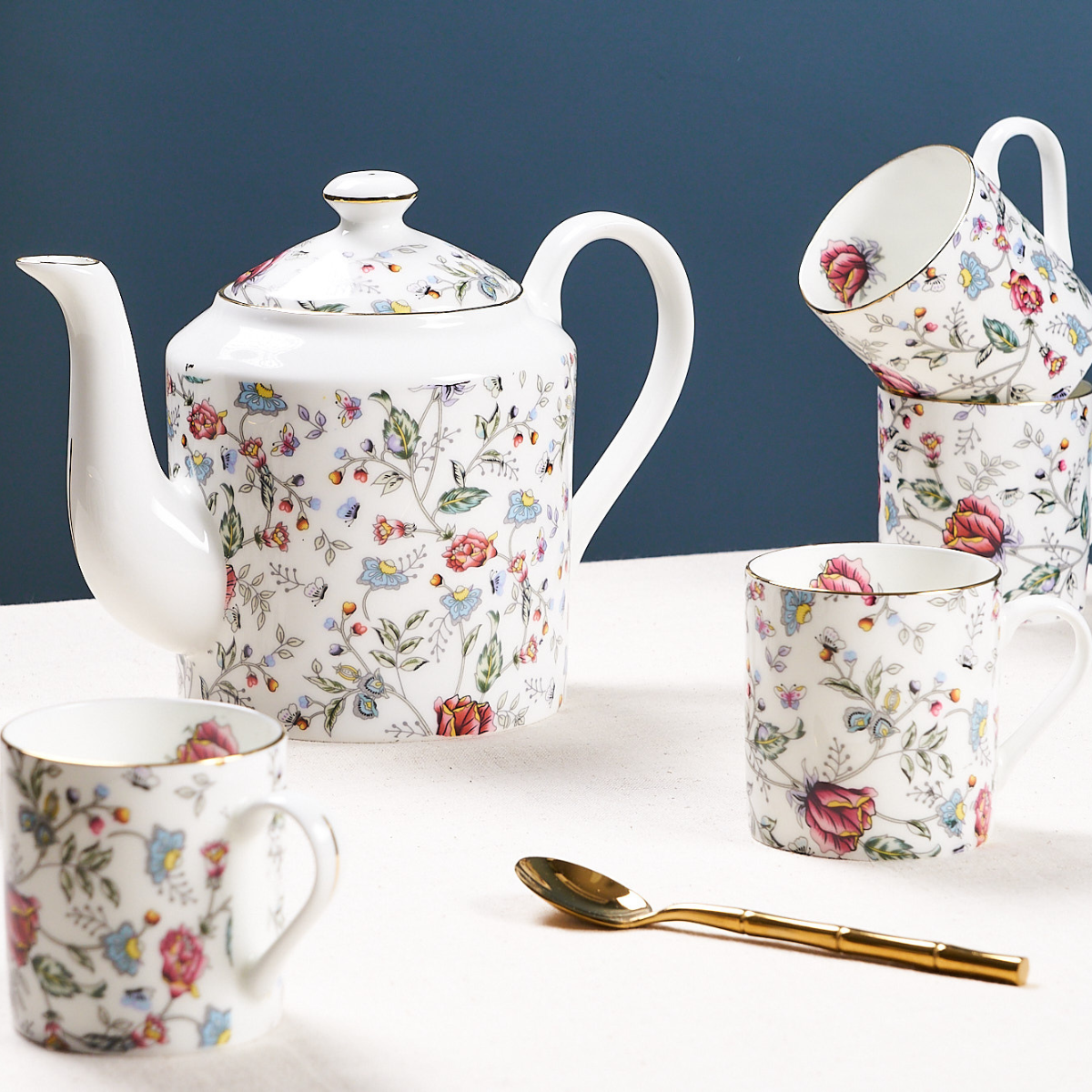 Pink Shrub Tea Cups & Kettle - 6 Cups & 1 Kettle
