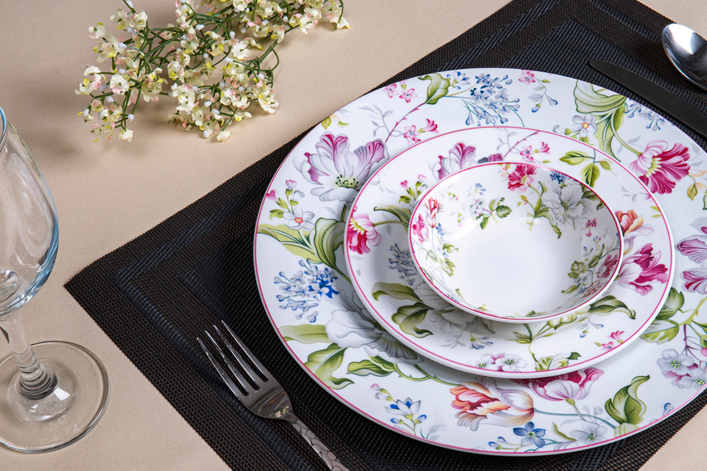 Garden Splendor Dinnerware