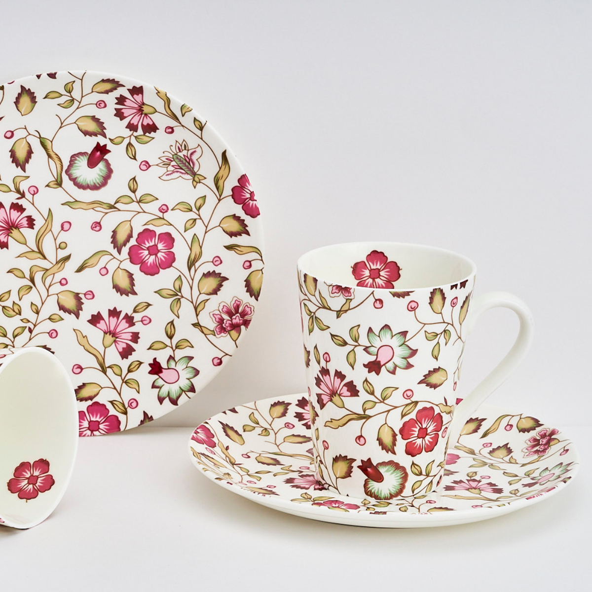 Pink & Floral Blossom Mug & Snack Plate Set - 2 mugs (200 ml) & 2 plates (7 inches)