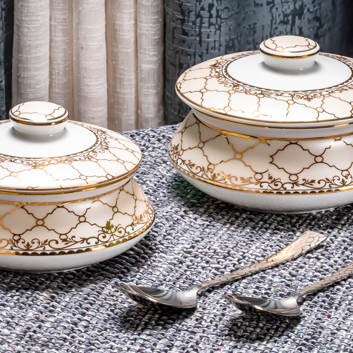 Gold mesh handi with lid - Set of 2