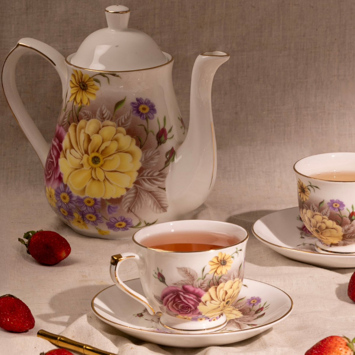 English Rose 13 piece Tea Set
