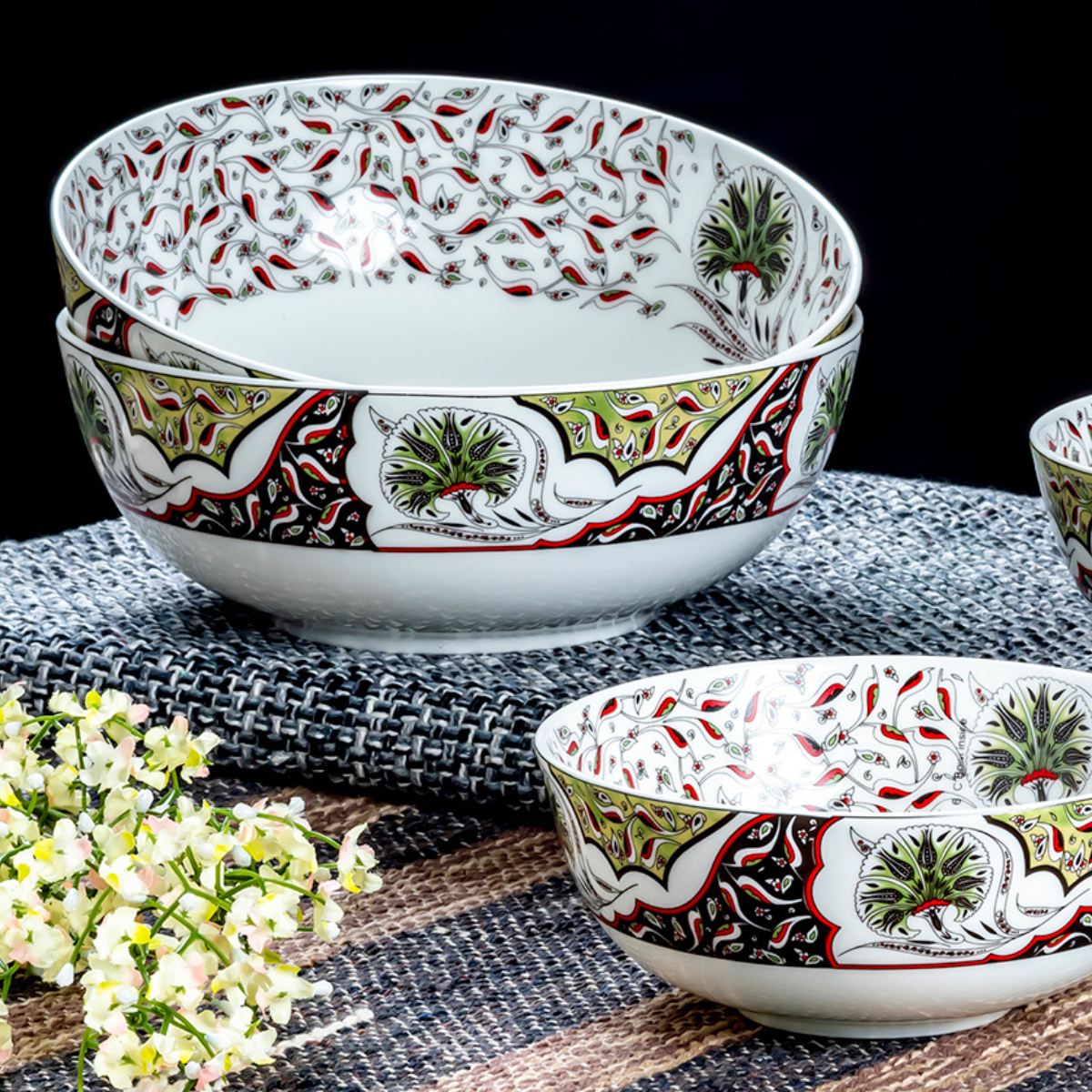 Blossoming Delights serving bowls - Set of 2 Pieces, 700ML & 800ML