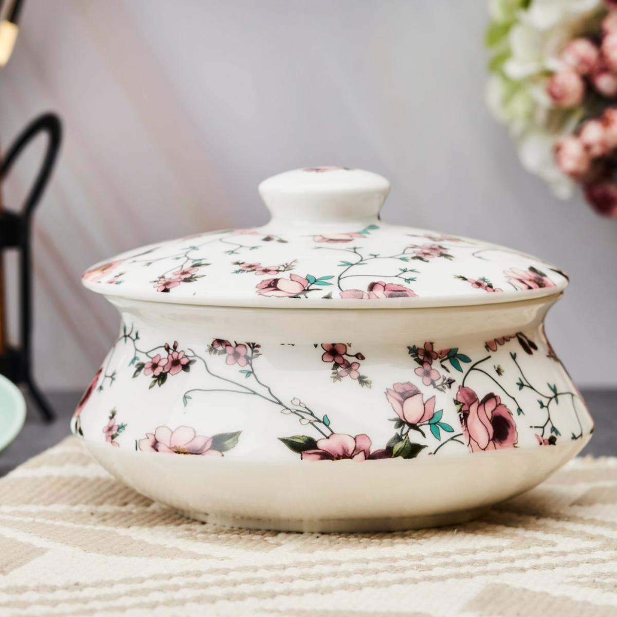 Soft Rose Trail Handi Bowl with Lid - Set of 1 (6 inch)