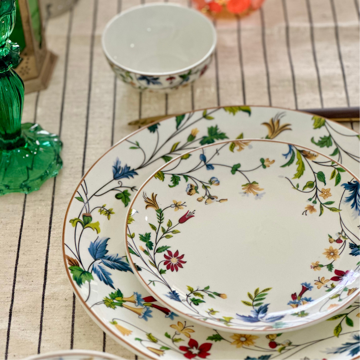 Summer Florals snack plates - Set of 4 (7 inch each)