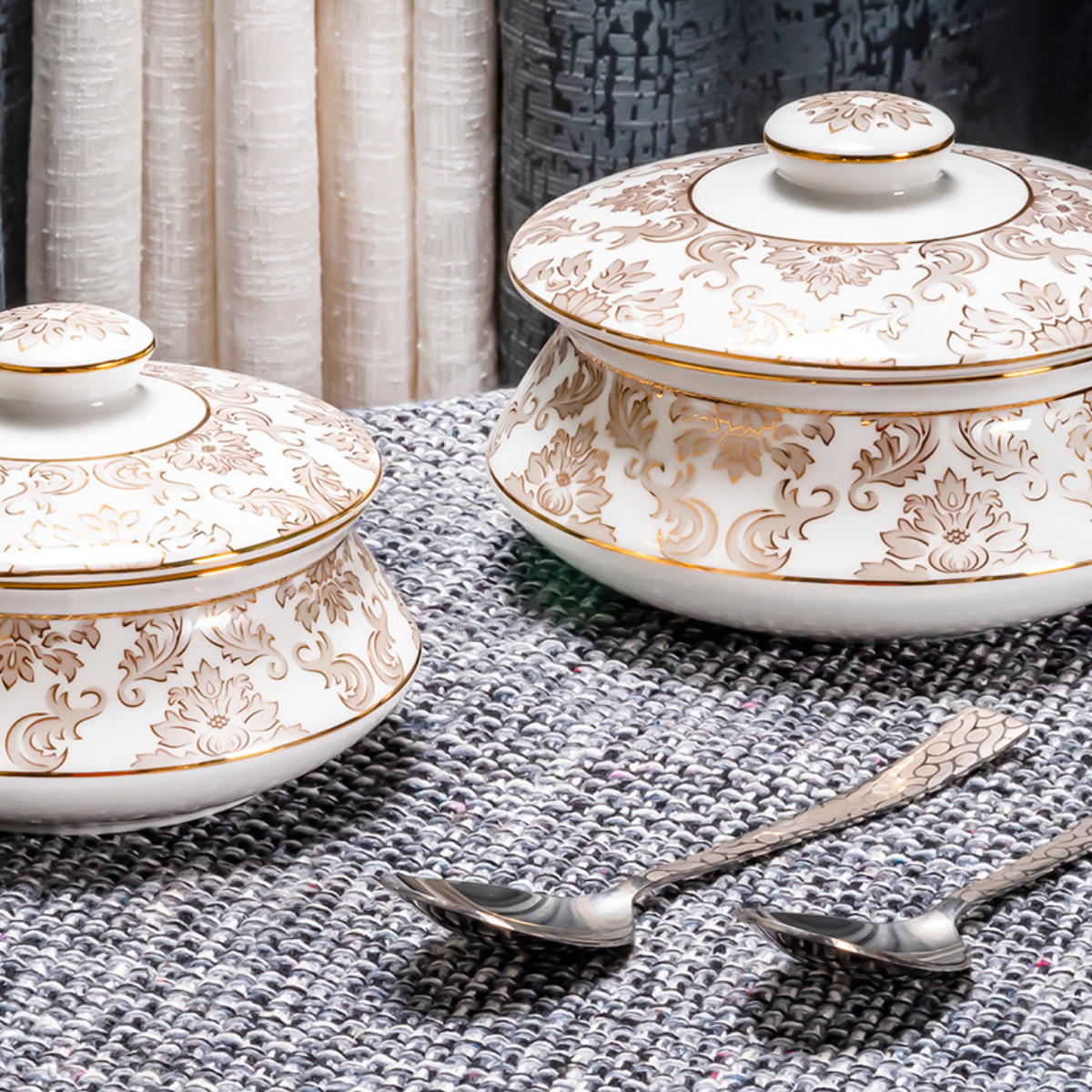 Vintage baroque handis with lid - Set of 2