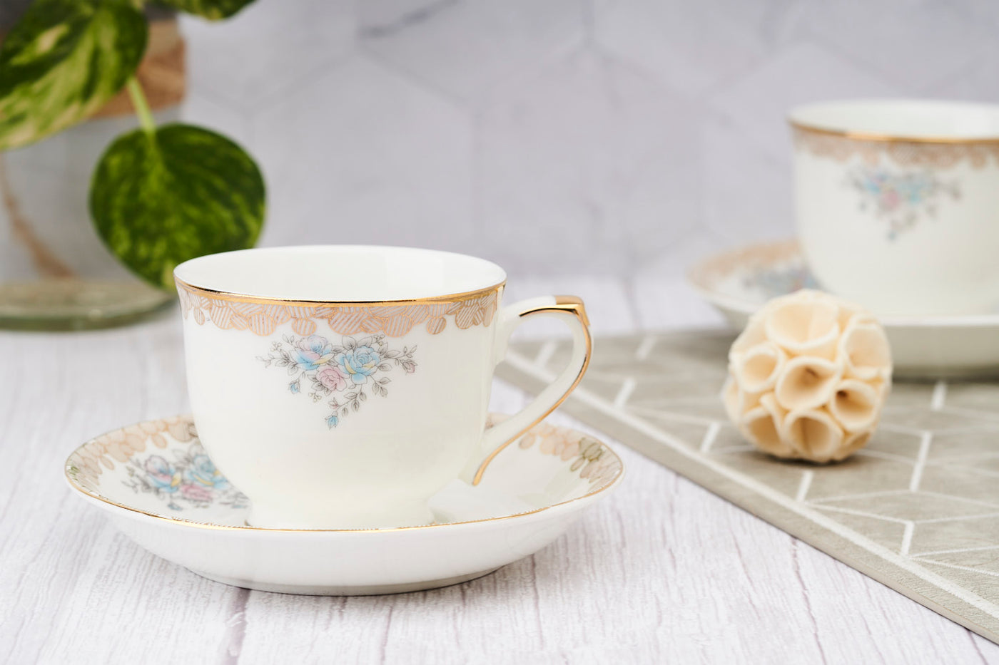 Blue Blossom & Gilded Chain Cup & Saucer Set | 6 Cups & 6 Saucers | 170 ml