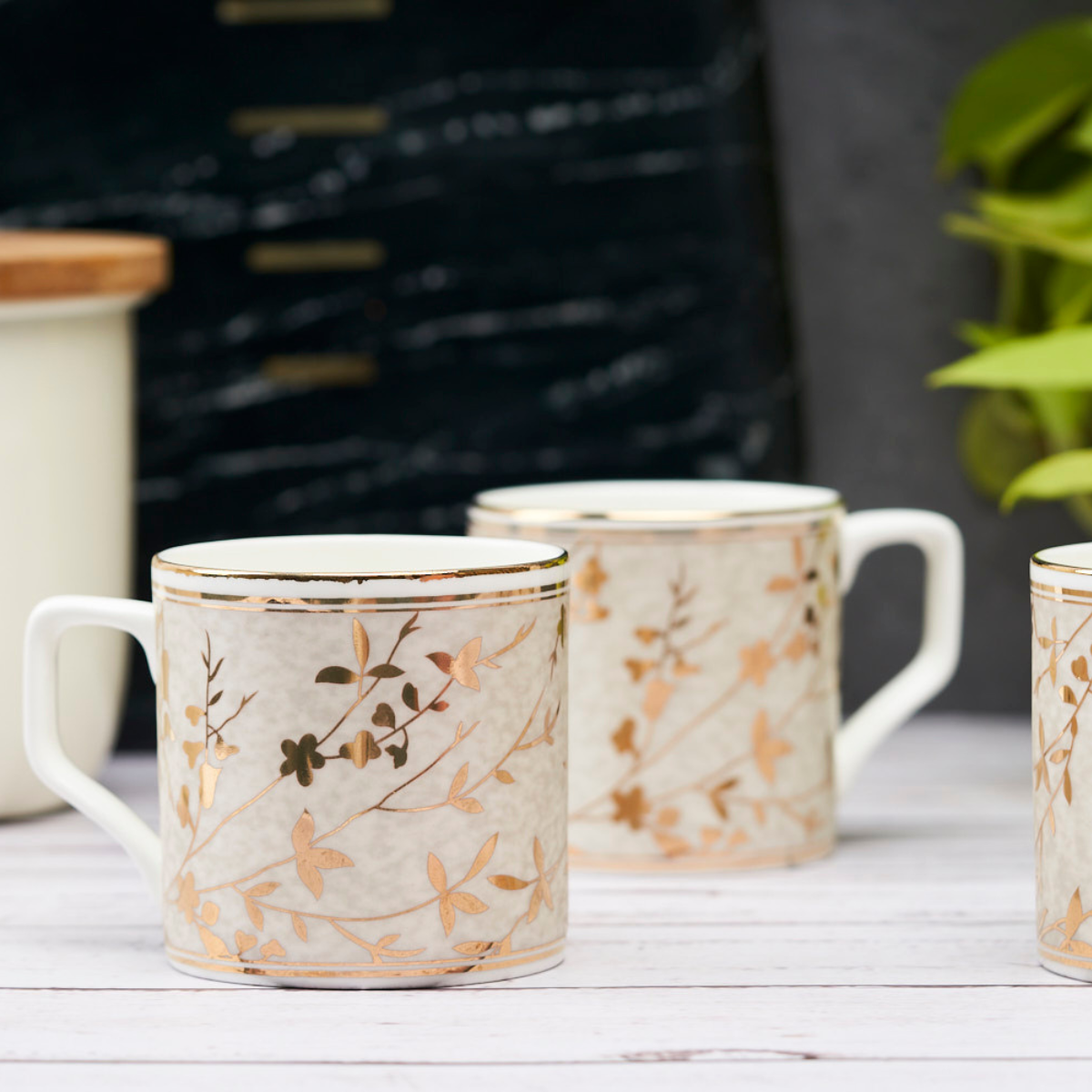 Gold creeper mugs – Set of 6 (24K Gold detailing), 200 ml