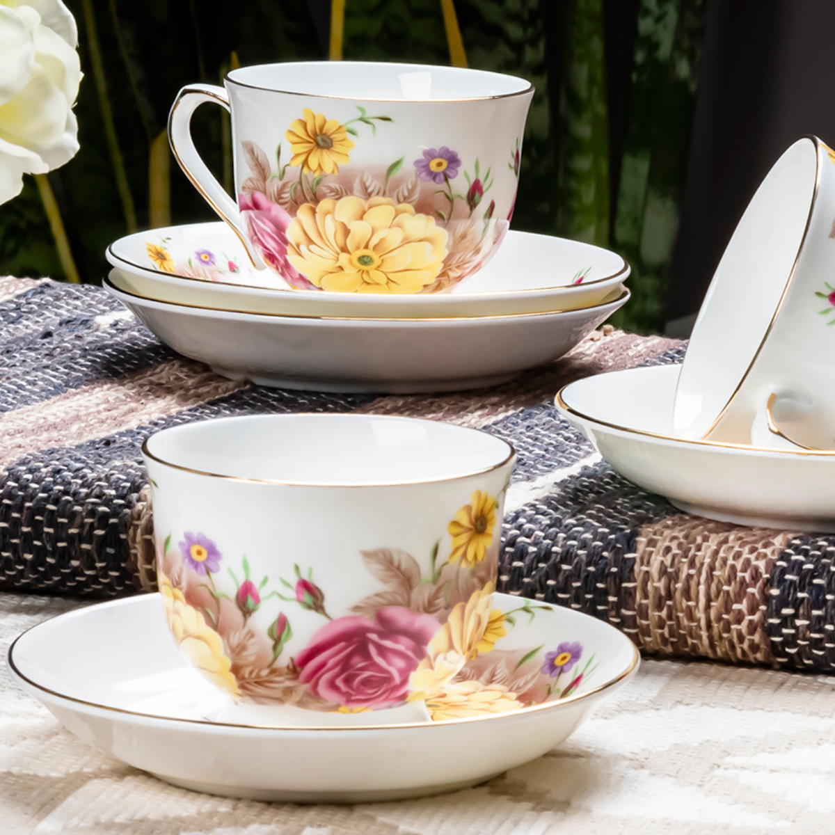 English Floral Cup & Saucer Set – 6 Cups & 6 Saucers, Vintage Ceramic Tea Set for Home & Gifting