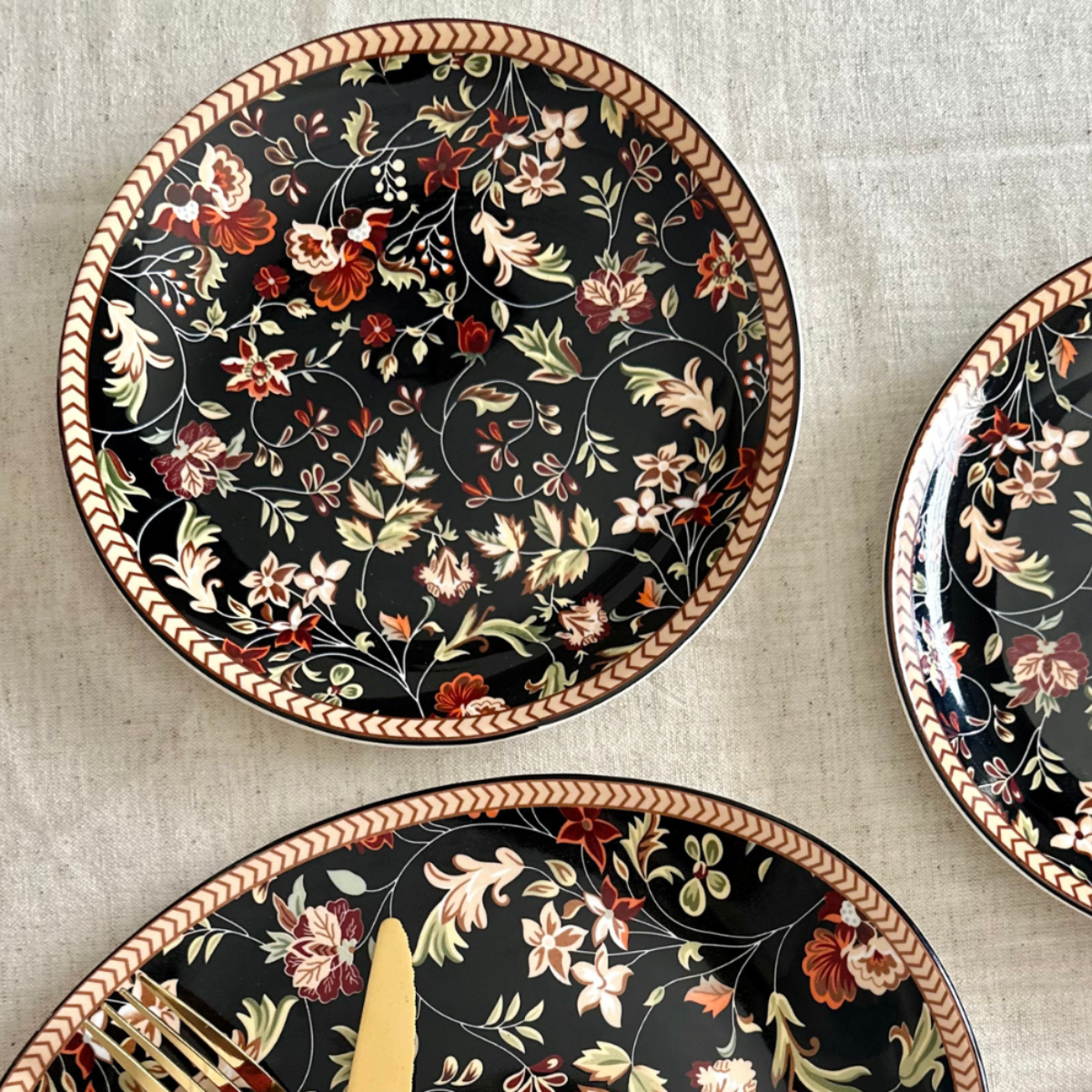 Enchanted Night Garden snack plates - Set of 4 (7 inch each)