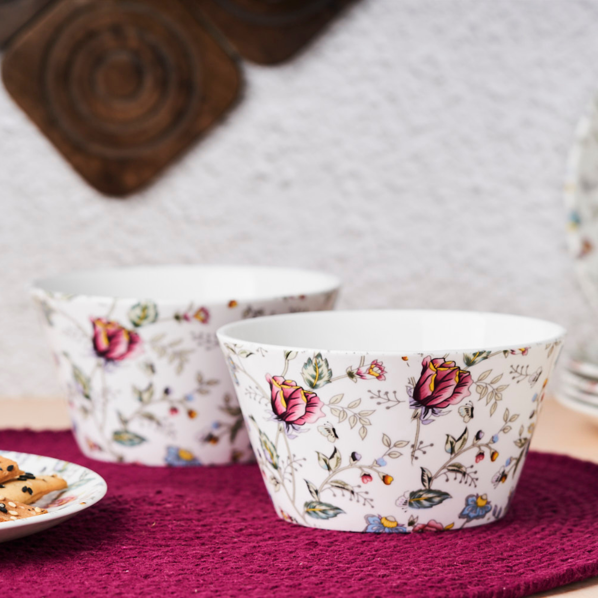 Pink Shrub 2 Bowls & 4 Snack Plates (7inch) Set
